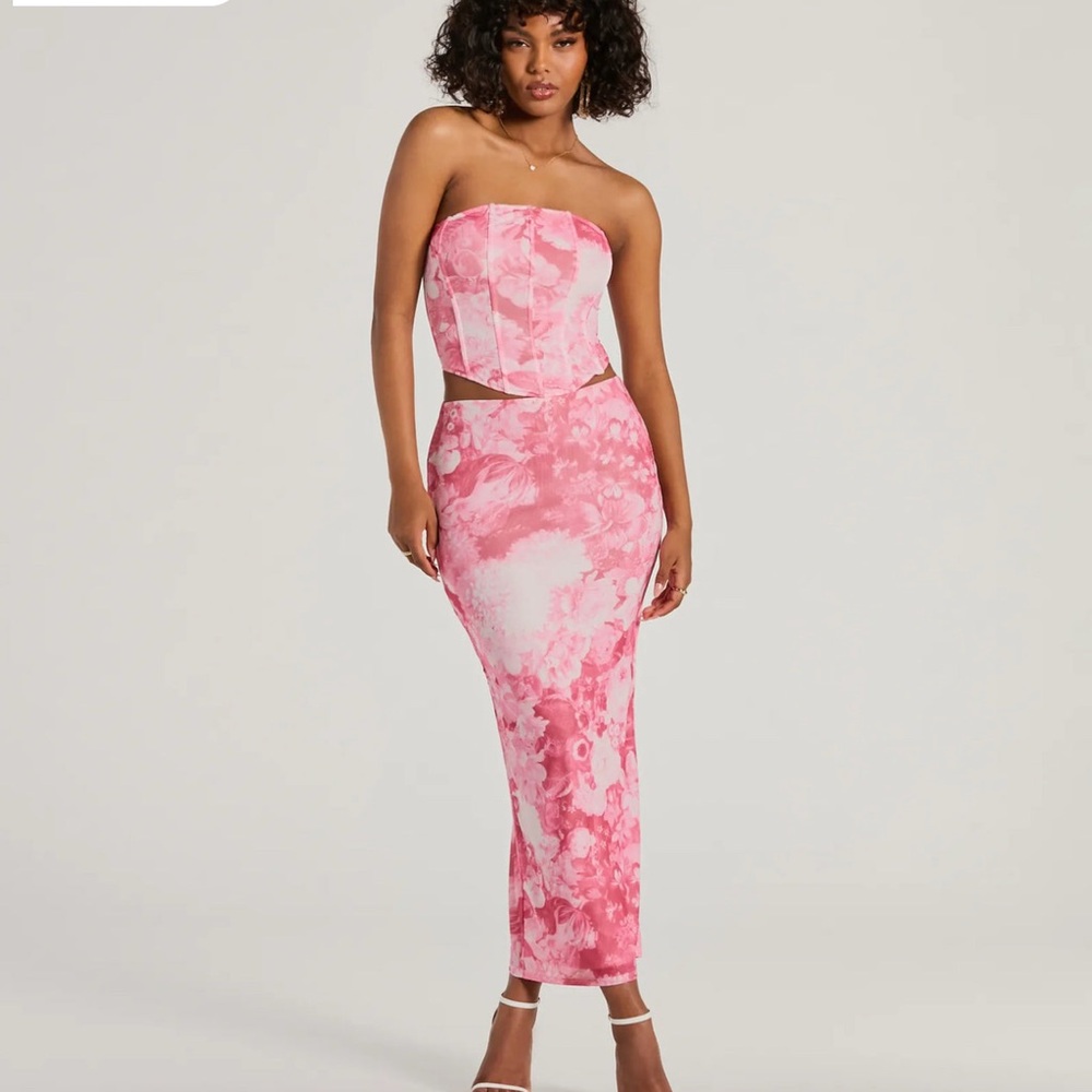 Windsor Pink and White Floral Midi Skirt